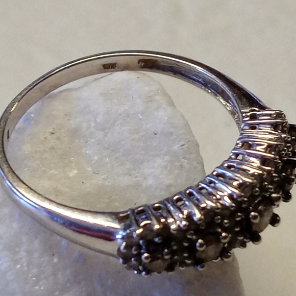 10KT Champaign Diamond 5-stone Ring Anniversary Wedding Band - Picture 3 of 5